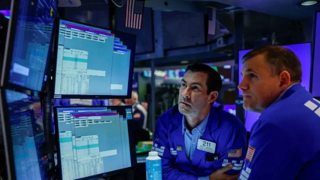 S&P 500 tăng mạnh, nhưng thị trường xuất hiện điều chưa từng thấy kể từ năm 1999
