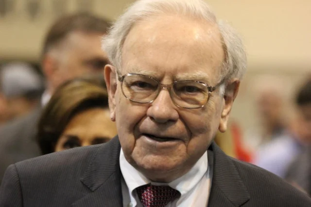 Warren Buffett bỏ lỡ một trong những cơ hội lớn nhất đời mình: Bài học gì cho nhà đầu tư?