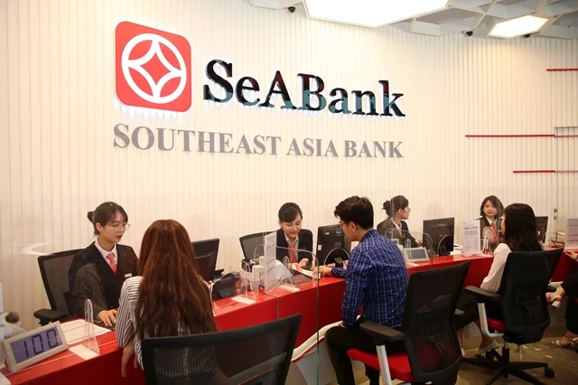 Người nhà lãnh đạo SeABank đăng ký mua 8 triệu cp