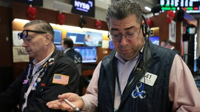 Dow Jones giảm 3 phiên liên tiếp giữa lúc lợi suất trái phiếu lập đỉnh mới