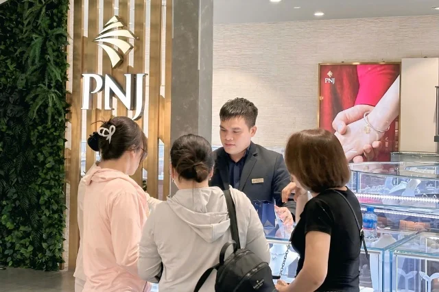 PNJ dự kiến lỗ gần 6.3 ngàn tỷ đồng, huy động 8 ngàn tỷ tái thiết hậu khủng hoảng