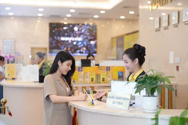 Nam A Bank giảm đồng loạt lãi suất, ưu đãi vốn hỗ trợ doanh nghiệp