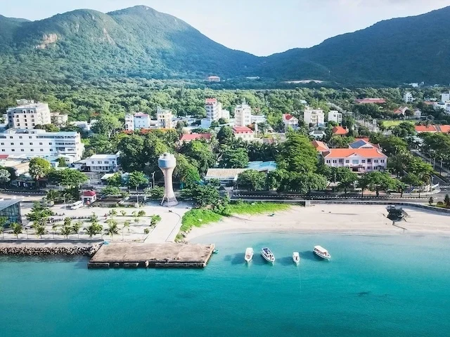 Tập đoàn Cao su đề xuất làm nhà máy điện mặt trời tại núi Lò Vôi, Côn Đảo