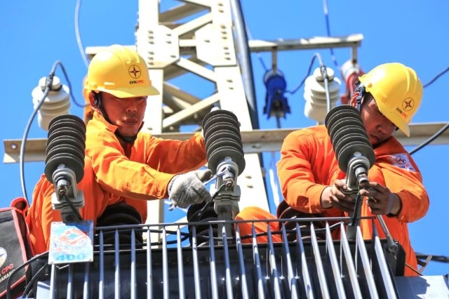 Giá điện giảm 2% từ ngày 01/11