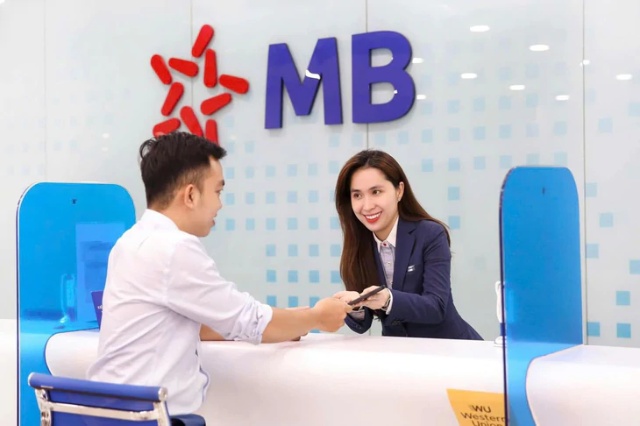 MB tiên phong ký số: Trăm lần ký tay - nay chỉ 1 chạm